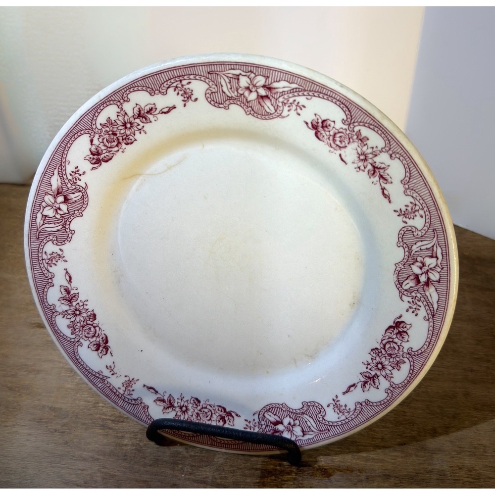 Wellsville Majestic Luncheon Plate Red Floral 9" (HAIRLINE FRACTURE, NO STAND)